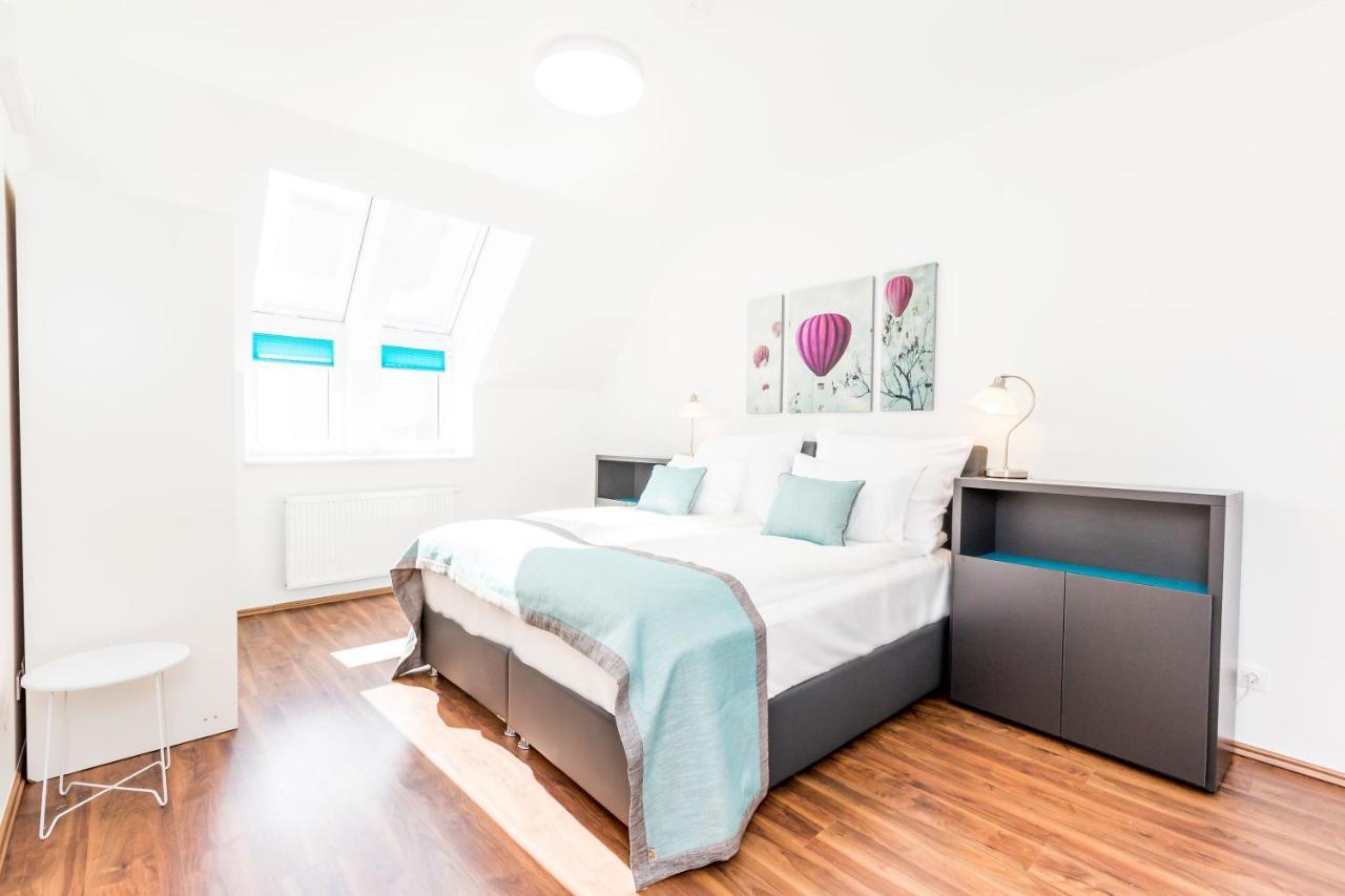 Simtown Suite Apartments Вена Экстерьер фото