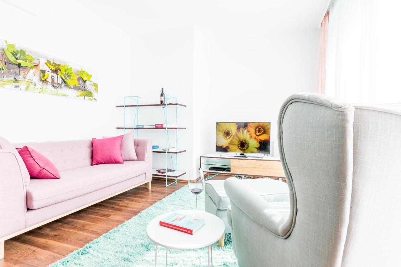 Simtown Suite Apartments Вена Экстерьер фото