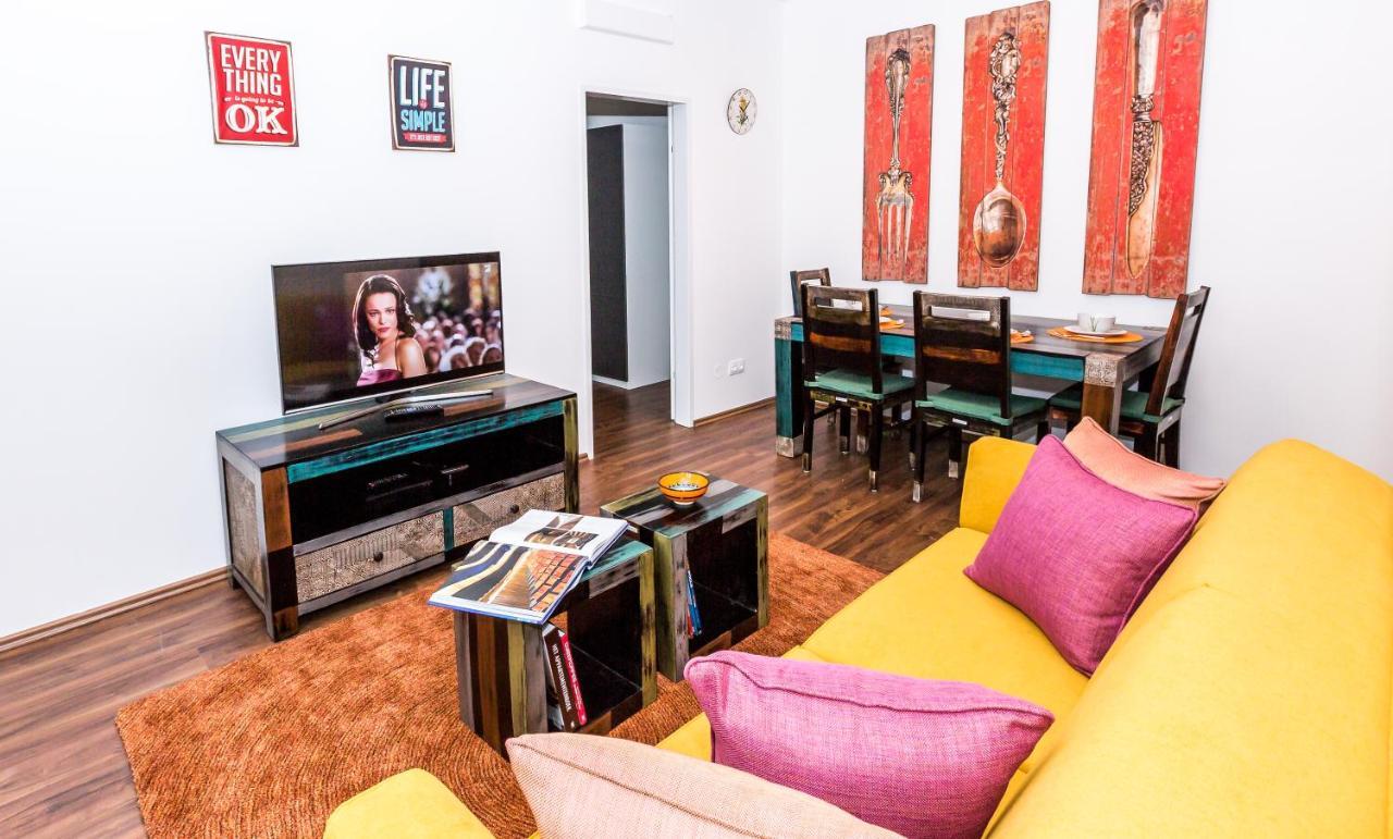 Simtown Suite Apartments Вена Экстерьер фото