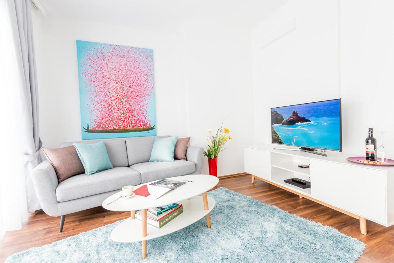 Simtown Suite Apartments Вена Экстерьер фото